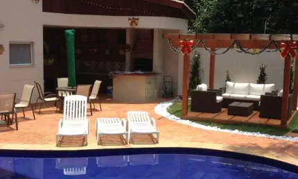 Parque Frondoso - Casa com 163m², 4 Dorms(2 Suítes), 2 Vagas, Quintal e Churrasq