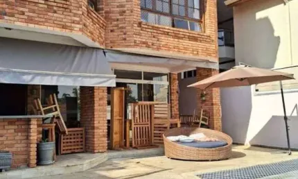Casa com 5 dormitórios à venda, 426 m² por R$ 2.500.000 - Alphaville 04 - Santan