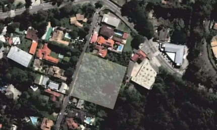 Terreno à venda, 4900 m² por R$ 1.600.000 - Chácara dos Lagos - Carapicuíba/SP!