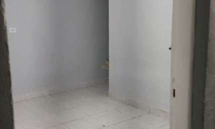 Casa com 3 cômodos para locação – R$ 1.200 Barueri/SP (11) 94584-8250 WhatsApp