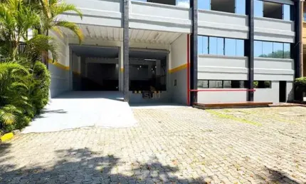 Galpão industrial para Locação em Barueri/SP - SUIT IMÓVEIS (11) 94584-8250 What