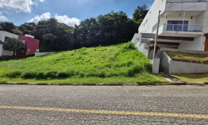 Terreno de 600 m² à venda no condomínio Beverly Hills Barueri/SP - (11) 94584-82