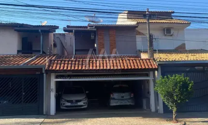 Casa para Venda em Sorocaba, Wanel Ville, 4 dormitórios, 2 suítes, 5 banheiros, 2 vagas