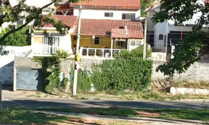 Casa para Venda em Sorocaba, Central Parque Sorocaba, 3 dormitórios, 1 suíte, 2 banheiros, 12 vagas