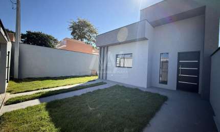 Casa para Venda em Araçoiaba da Serra, Centro, 3 dormitórios, 1 suíte, 2 banheiros, 2 vagas