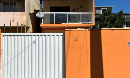 Casa ampla e moderna com 3 quartos (2 suítes) por apenas R$ 240.000,00!