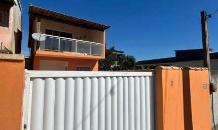 Casa ampla e moderna com 3 quartos (2 suítes) por apenas R$ 240.000,00!