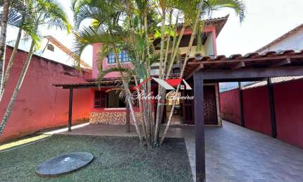 Casa ampla e confortável com 3 quartos, sendo 2 suítes