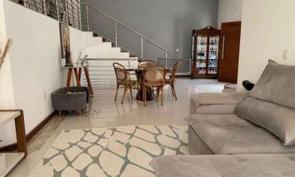 Casa 4 Dormitórios em Village 3, Porto Seguro - R$ 2.100.000