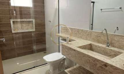 Espaçoso apartamento de 03 dormitórios no Centro de Porto Seguro - 107m² por R$ 650.000 para venda e locação