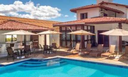 Casa Luxuosa em Village 2 - 6 Dormitórios à Venda em Porto Seguro