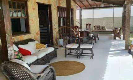 Casa Luxuosa em Taperapuã: 7 Suítes, 360m² - R$1.700.000