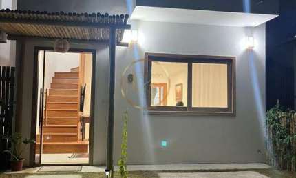Casa à Venda em Arraial, Porto Seguro: 2 Suítes, 100m², Centro