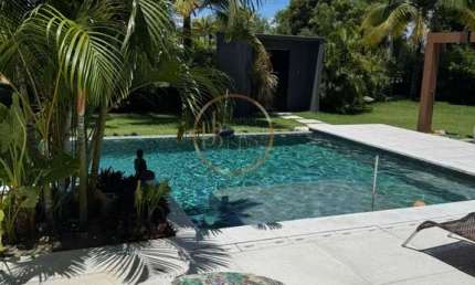 Casa à Venda em Outeiro D'Glória, Porto Seguro: 4 Suítes, 400m²