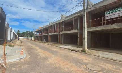 PEROLA AZUL RESIDENCE - CASAS COM ATÉ 4 SUITES 2 VAGAS E QUINTAL