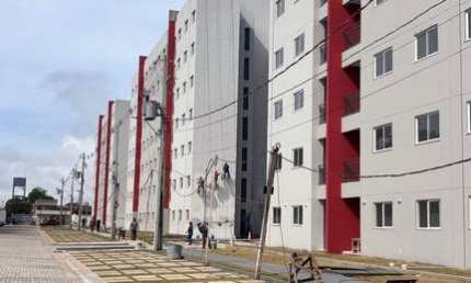Bosque Lausanne - Fase final de entrega - Ricardo Borges em frente a Unimed Br316