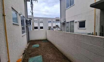 Vivendas do Rio Aluga R$ 1.500,00 com quintal e ar condicionado instalado
