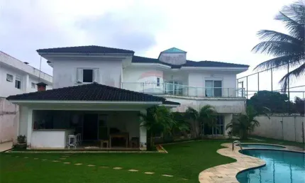 Casa com 4 quartos à venda no Jardim Acapulco, Guarujá 