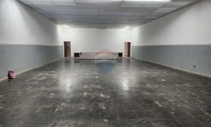 Amplo salão comercial - ao lado da estação ferroviária guapituba
