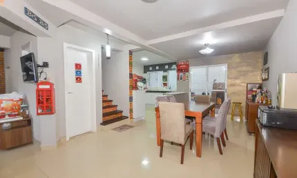Casa com 3 quartos à venda na Rua Antônio Rebelatto, 842, Xaxim, Curitiba, 166 m2 por R$ 814.000