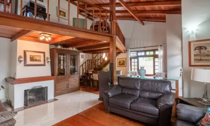 Casa com 4 quartos à venda na Rua Pedro Nolasko Pizzatto, 161, Mercês, Curitiba, 242 m2 por R$ 1.490.000