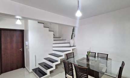 Casa com 5 quartos à venda na Rua João Dembinski, Campo Comprido, Curitiba, 145 m2 por R$ 825.000