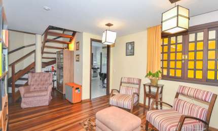 Casa com 4 quartos à venda na Rua Estefano Joucoski, 201, Vista Alegre, Curitiba, 271 m2 por R$ 1.390.000