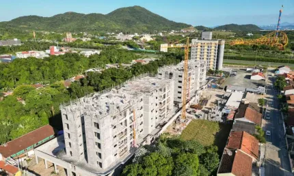 Apartamento com 3 quartos à venda na R. Goiás, 575, Armação, Penha, 76 m2 por R$ 850.000
