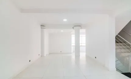 Casa com 4 quartos à venda na Rua Capitão Leônidas Marques, 79, Uberaba, Curitiba, 400 m2 por R$ 1.890.000