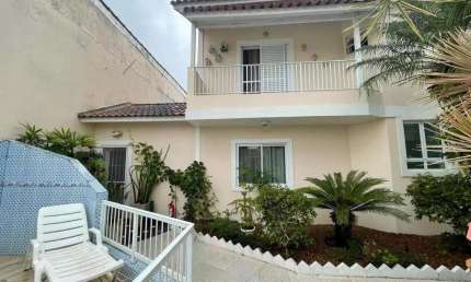 Casa em condomínio fechado com 3 quartos à venda na Rua José Toledo Civitanova, 117, Centro, Bertioga