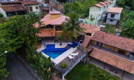 Casa com 10 dormitórios à venda, 450 m² por R$ 3.800.000,00 - São Francisco - São Sebastião/SP