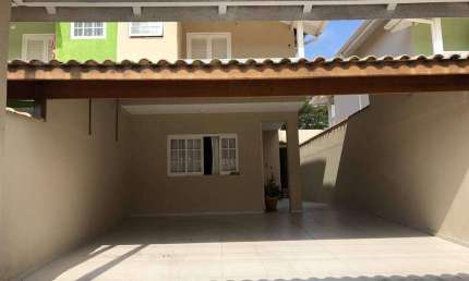 Casa com 3 dormitórios à venda, 146 m² por R$ 750.000,00 - Pontal da Cruz - São Sebastião/SP