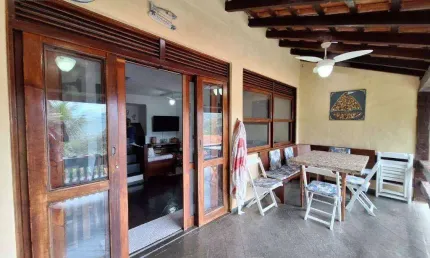 Sobrado com 3 dormitórios à venda, 155 m² por R$ 1.300.000,00 - Guaecá - São Sebastião/SP