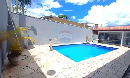 Casa térrea com piscina à venda no Indaiá, Bertioga - 3 Qtos
