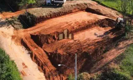Terreno à venda na Damasco, 33, Tiradentes, Betim por R$ 149.999