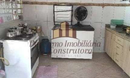 Chácara / sítio com 4 quartos à venda na Rua Pedra Dourada, 40, Piratininga (Venda Nova), Belo Horizonte por R$ 750.000