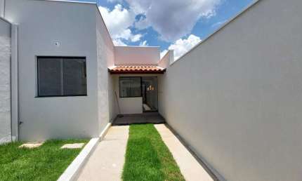 Casa com 2 quartos à venda na Rua Vitória Régia, 33, Monte Verde, Betim por R$ 320.000