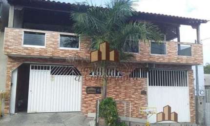 Casa com 4 quartos à venda na Rua Madeira, 1, São Caetano, Contagem por R$ 430.000
