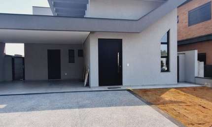 Belíssima casa Térrea com 3 suítes no Condomínio Gran Ville São Venancio
