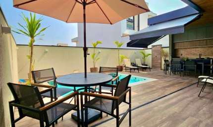 Maravilhosa casa no Condomínio Reserva Ermida com 196m² de área construída