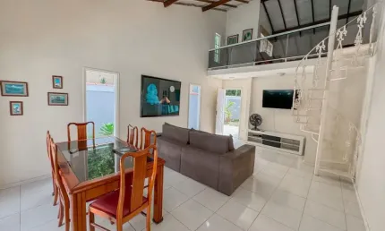 Casa simplesmente espetacular próximo as melhores praias de região oceânica