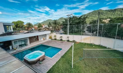 Uma casa incrível em localização privilegiada na Região Oceânica