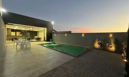 Chácara para Venda em Maringá, Jardim Oriental, 1 dormitório, 2 banheiros, 3 vagas
