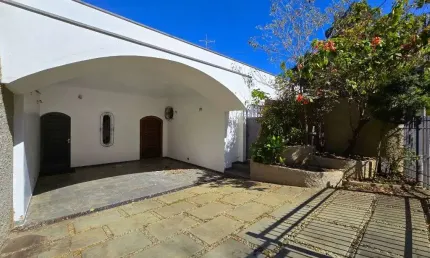 Casa Residencial com 3 dormitórios para alugar, 247 m² por R$ 4.707/mês - Jardim Girassol - Americana/SP