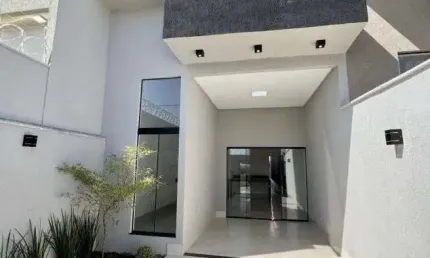Linda casa 3 quartos com suite, pisicna e churrasqueira, alto padrão no res. Santa Fé MCMV