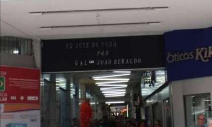 Sala Comercial para Venda em Juiz de Fora, Centro, 3 banheiros