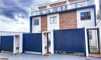 Casa para Venda em Juiz de Fora, Aeroporto, 3 dormitórios, 1 suíte, 2 banheiros, 1 vaga