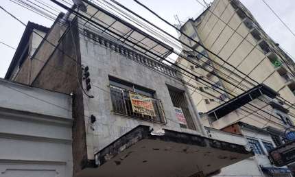 Casa para Venda em Juiz de Fora, Centro, 3 dormitórios, 2 banheiros