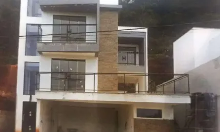 Casa para Venda em Juiz de Fora, Parque Guadalajara, 3 dormitórios, 3 suítes, 4 banheiros, 2 vagas