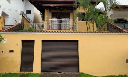 Casa para Venda em Juiz de Fora, São Pedro, 2 dormitórios, 1 suíte, 4 banheiros, 2 vagas